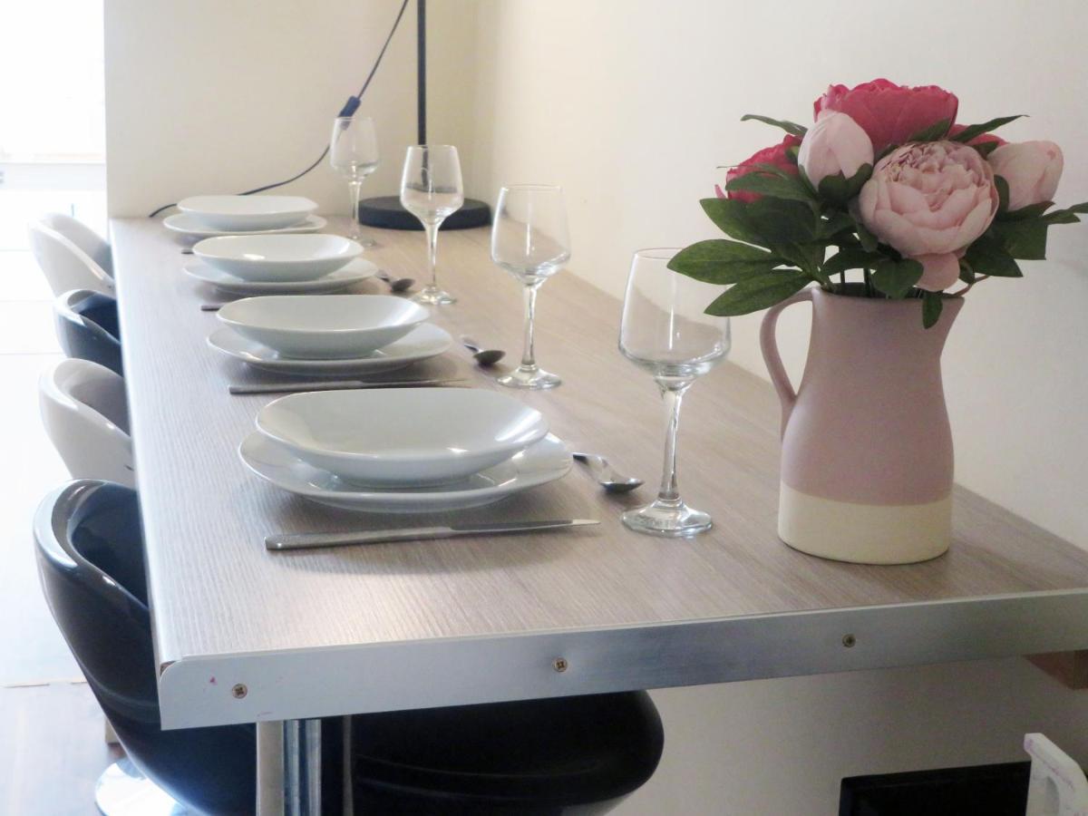Entire 2 Bed Ground Floor Apartment Central But Quiet Newmarket  Bagian luar foto